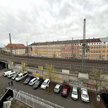 Wohnperle Neustadt - Zentral, Kostenloser Parkplatz, Lift, Klimaanlage Dresden Exteriör bild