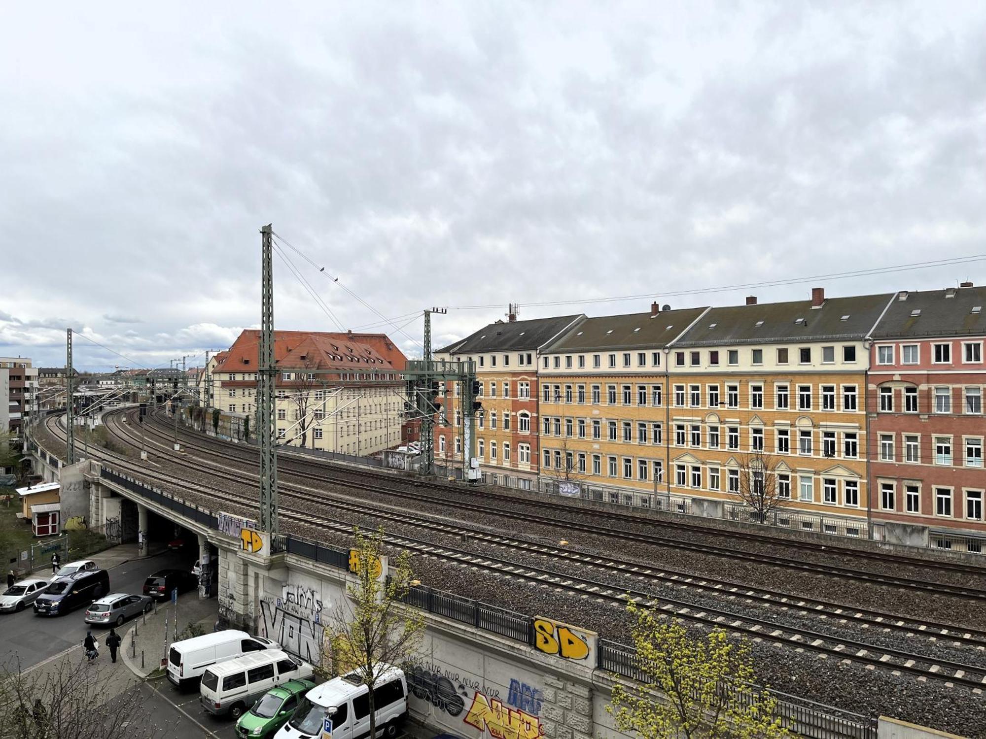 Wohnperle Neustadt - Zentral, Kostenloser Parkplatz, Lift, Klimaanlage Dresden Exteriör bild